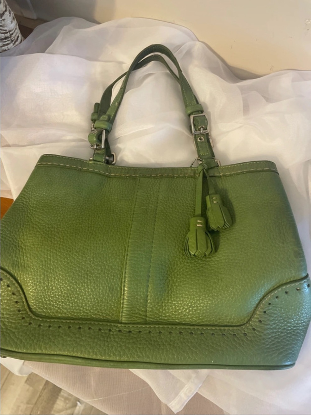 Vintage rare Coach Green Leather Tote Bag with Tassel Charm - Picture 2 of 8